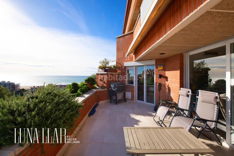 Foto fe2c6f6d-446b-45ec-94c4-1a0842efafbc. Ático  dúplex con vistas al mar en les botigues de Sitges Sitges