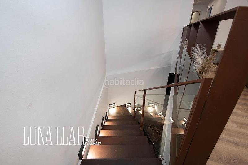 Foto be15e7f1-f278-49f0-aec9-611f9cd27dc5. Semi detached house with heating parking in Passeig Maragall Gavà