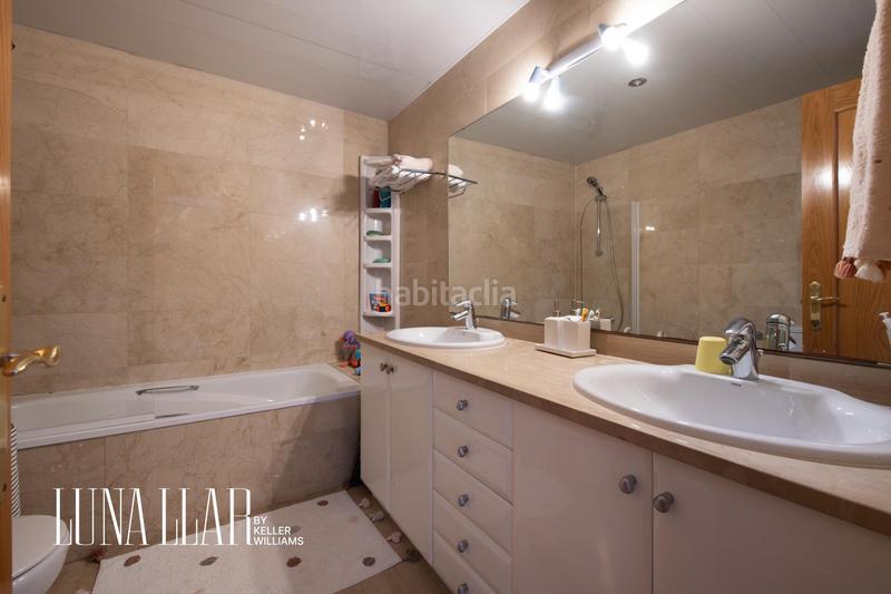 Foto 595e6e86-016d-4ba9-9155-627a4e9b6b63. Attico con parcheggio in les botigues de Sitges Sitges