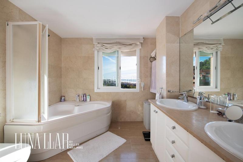 Foto d7070459-3ea8-4d35-b10e-9e0d290257bc. Attico con parcheggio in les botigues de Sitges Sitges