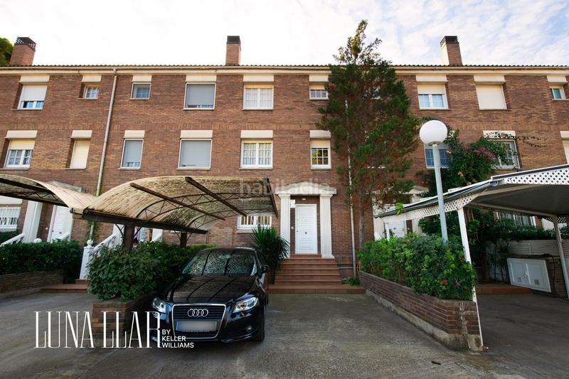 Foto cd939c6d-3e31-4c27-89fa-003cef79e6f6. Casa adossada amb calefacció aparcament a La Pineda Castelldefels