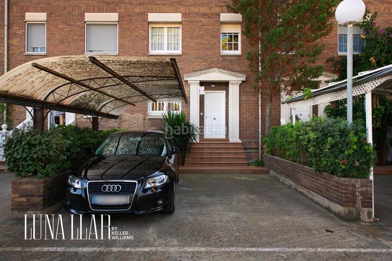 Foto ee97197f-6585-46c6-ae18-355060dc0a3e. Reihenhaus mit heizung parking in La Pineda Castelldefels