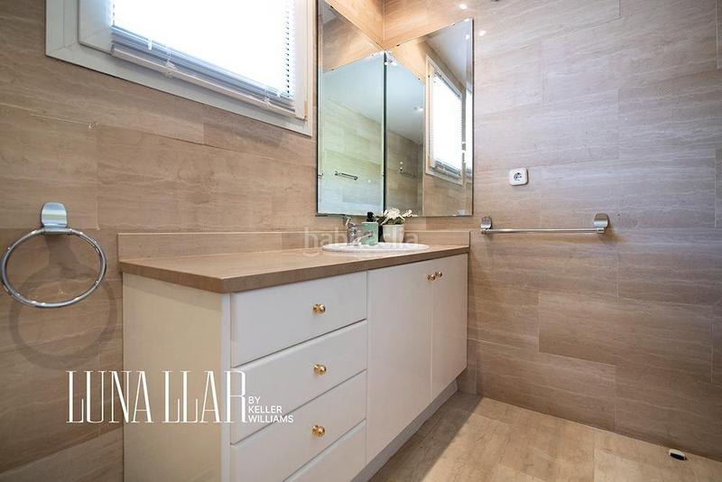 Foto faf463e3-fe8c-4d22-a9c7-9cb05aa6389d. Attico con riscaldamento parcheggio piscina in les botigues de Sitges Sitges