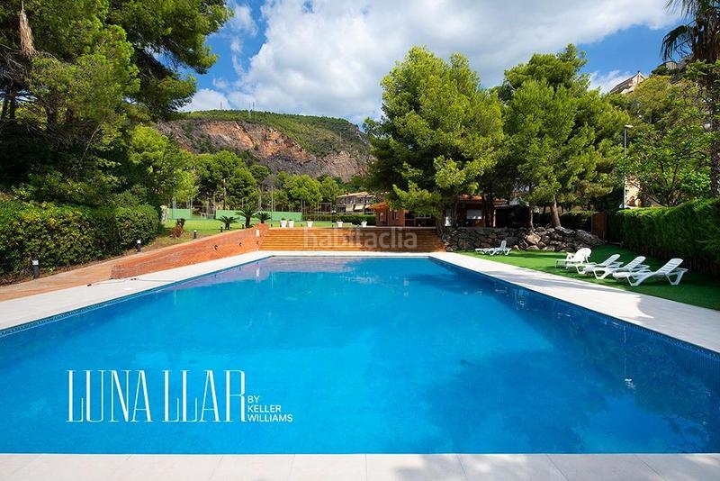 Foto 97dd5ed1-d447-44b8-8c4f-afa0a52eca52. Attique avec chauffage parking piscine dans les botigues de Sitges Sitges