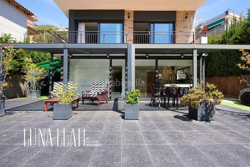 Foto 425dd989-9e08-4fb0-958a-c0b179261892. Maison avec chauffage parking piscine dans El Poal Castelldefels