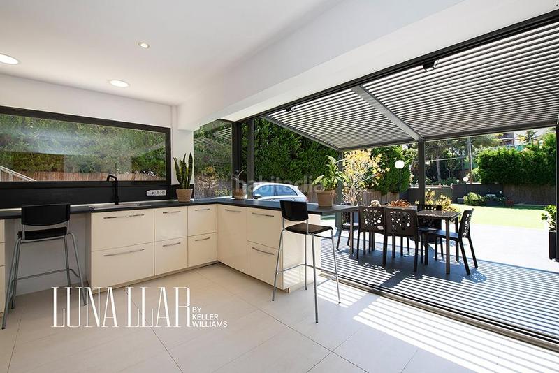 Foto aa680f79-2d07-44e5-adf6-799d45f13192. Maison avec chauffage parking piscine dans El Poal Castelldefels