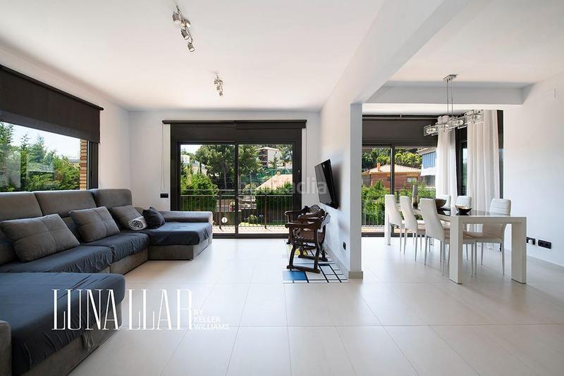 Foto da9d264c-c20c-42ca-af5a-df0e3f2b596b. Maison avec chauffage parking piscine dans El Poal Castelldefels