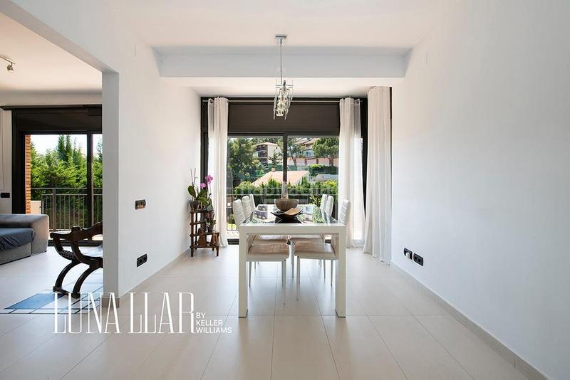 Foto fc9ae818-8298-4fe1-a29a-63c0b46c8947. Maison avec chauffage parking piscine dans El Poal Castelldefels