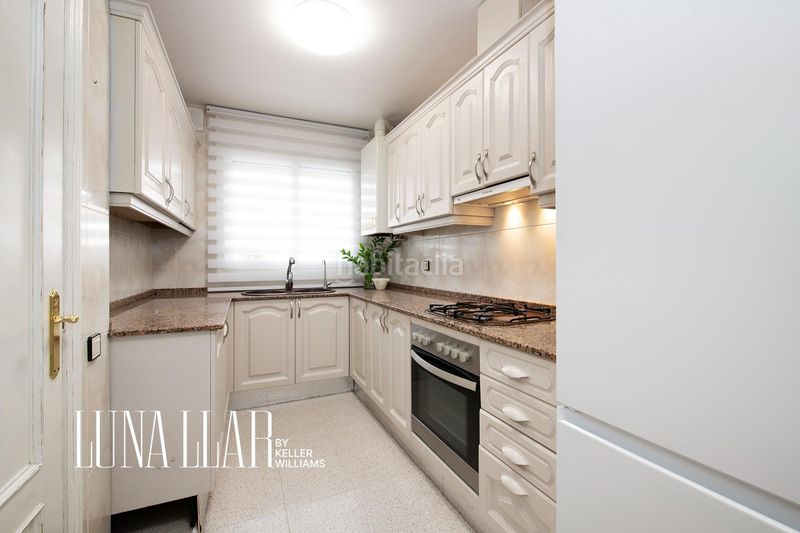 Foto 5fc36f93-3378-47cc-b2d8-a8f758b0e7f1. Casa adossada amb calefacció aparcament a Torrent Ballester Viladecans