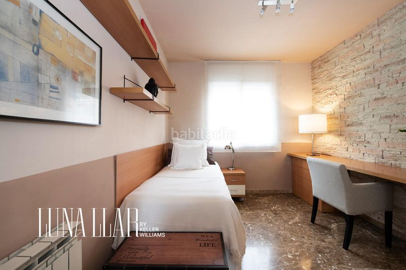 Foto 7714e629-fc03-41ef-a07a-6b5b56a9079f. Casa adossada amb calefacció aparcament a Torrent Ballester Viladecans