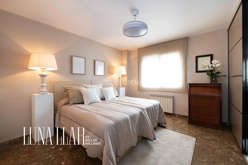 Foto 7fce33ec-5d28-4e5d-9f8e-c77383ff9ffa. Casa adossada amb calefacció aparcament a Torrent Ballester Viladecans