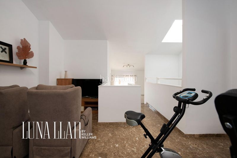 Foto 856f379d-ab91-48b3-b07a-b66815fbcf46. Casa adossada amb calefacció aparcament a Torrent Ballester Viladecans