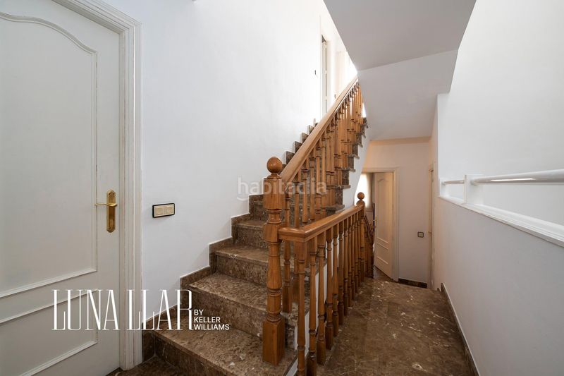 Foto 93a3e1cd-ff00-4619-9b78-54efde195662. Casa adossada amb calefacció aparcament a Torrent Ballester Viladecans