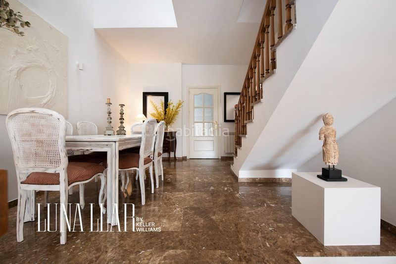 Foto 94cb6954-7366-43c2-808a-3b37fcf438a3. Casa adossada amb calefacció aparcament a Torrent Ballester Viladecans