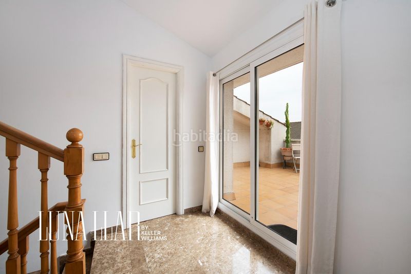 Foto c2eb95b7-9212-4c20-b07c-95f4b1a08efc. Casa adossada amb calefacció aparcament a Torrent Ballester Viladecans