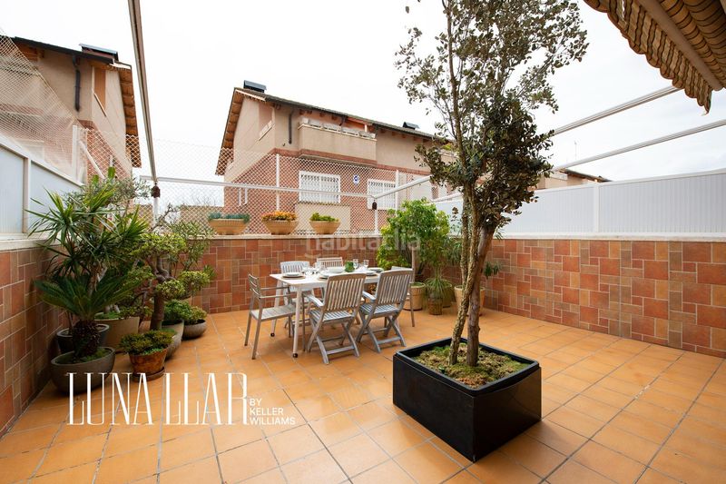 Foto e3e493bb-c02c-49ce-b151-da1135254ce2. Casa adossada amb calefacció aparcament a Torrent Ballester Viladecans