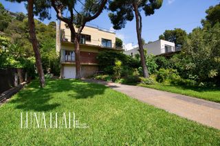 Maison à Bellamar. Casa con piscina en la zona de bellamar, castelldefels