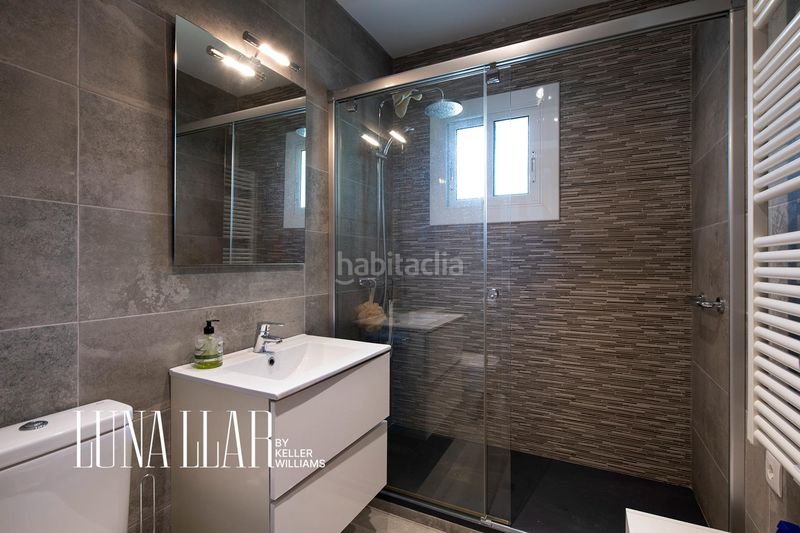 Foto a7c15926-e26a-4b24-b2ca-80391e7d82ef. Casa amb aparcament a Bellamar Castelldefels