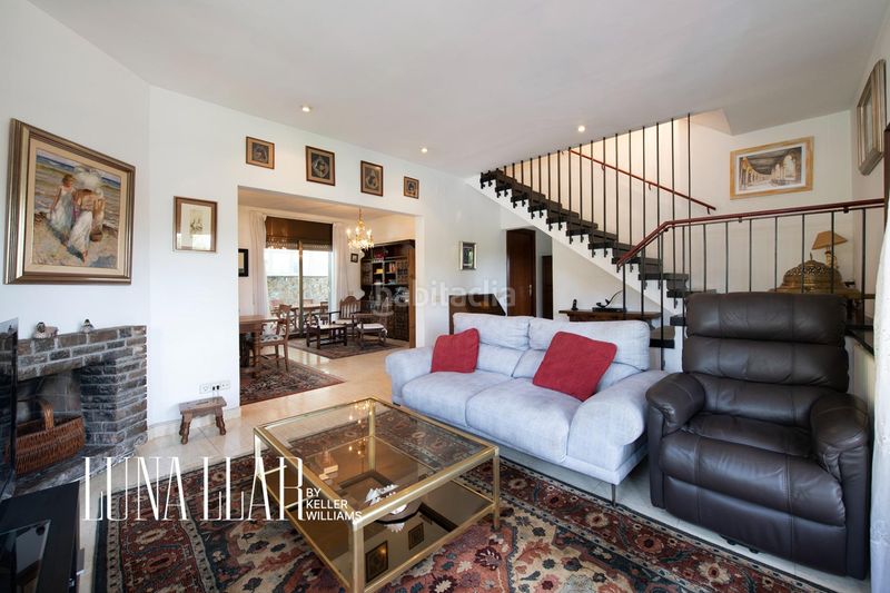 Foto b6a56e8e-e89a-42e8-a6a7-ae5b10c2f1ac. Casa amb aparcament a Bellamar Castelldefels