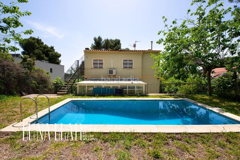 Foto ce114550-cc32-4436-87db-4783fe099489. Casa amb aparcament a Bellamar Castelldefels