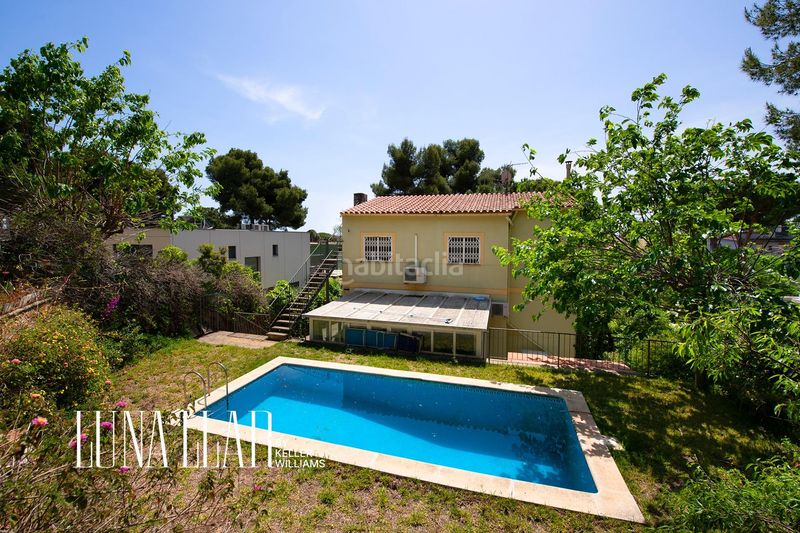 Foto f11bbbfa-0388-4cba-9402-1a807f21b9c3. Casa amb aparcament a Bellamar Castelldefels
