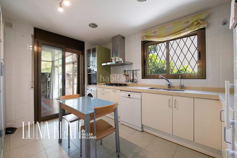 Foto ff22a21f-0e73-4242-87ca-e133215bc08d. Casa amb aparcament a Bellamar Castelldefels