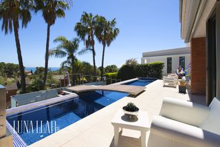 House  Castelldefels -  passeig del sol. Paseo del sol