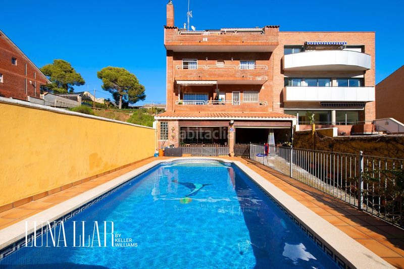 Foto 0c958eed-57ac-4a84-92e2-691f0367b816. Casa amb calefacció a Bruguers Gavà