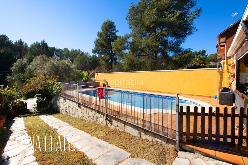 Foto b888bc7b-29ee-4b6a-ac24-f1d3274e2972. Casa amb calefacció a Bruguers Gavà