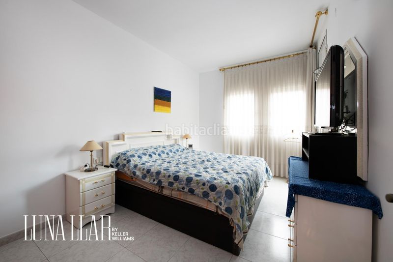 Foto 314a8c6d-fee1-4207-8355-ee27a853a3b1. Casa adossada a Centre-Estació Gavà