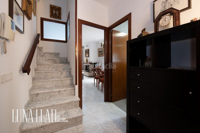 Foto c89f2a5b-c3a4-4410-8e72-28b67f792526. Casa adossada a Centre-Estació Gavà