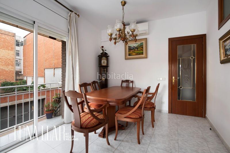 Foto f3657dcf-3c59-4d8e-b416-db575b84190e. Casa adossada a Centre-Estació Gavà