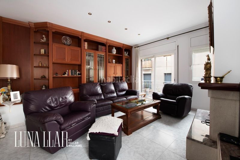 Foto fb95d059-2c90-4bd3-aaec-04121e0b086f. Casa adossada a Centre-Estació Gavà