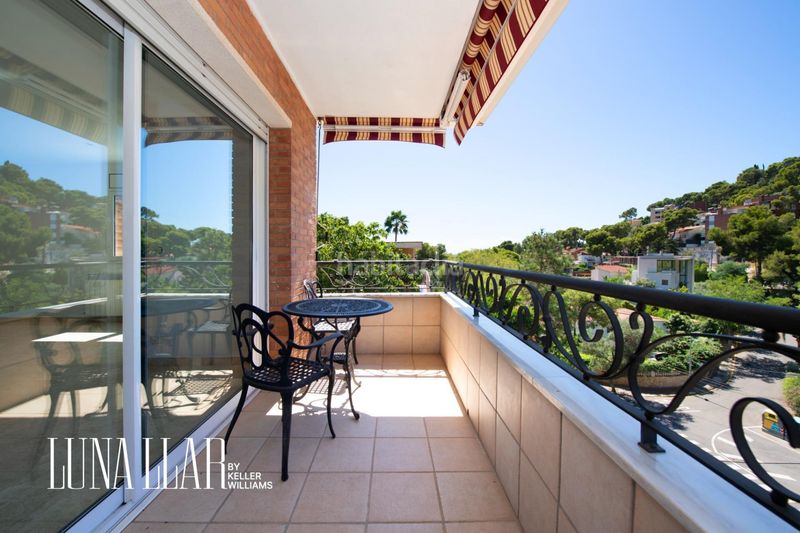 Foto deece4a8-9a33-478c-804b-d6da756a5117. Casa amb calefacció a Bellamar Castelldefels