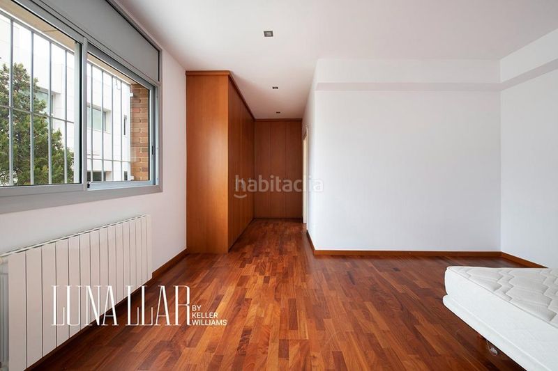 Foto 83736e42-f023-4727-8066-fde09c1ff2a3. Casa amb calefacció a Gòtic Barcelona