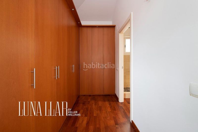 Foto fe94c7d0-c751-4969-beda-954390df04bb. Casa amb calefacció a Gòtic Barcelona