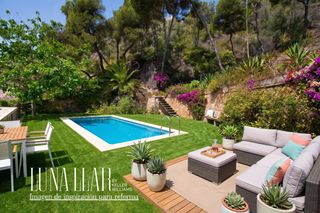 Casa  Castelldefels - passeig pins, dels. Casa con piscina en la zona de bellamar, castelldefels