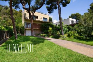 Casa  Castelldefels - passeig pins, dels. Casa con piscina en la zona de bellamar, castelldefels