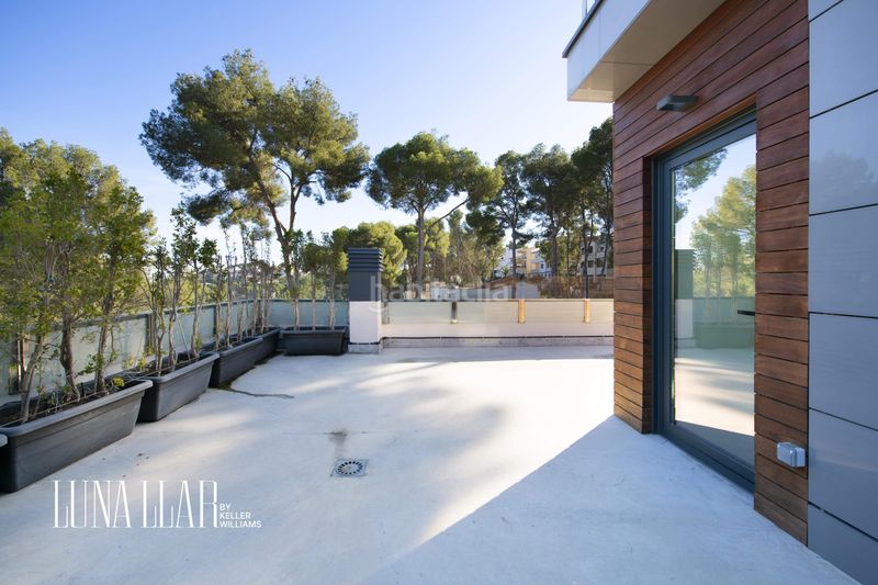 Foto 0d1de936-9420-47dc-9eb7-389c62dbaf48. Casa amb calefacció aparcament a Montmar Castelldefels
