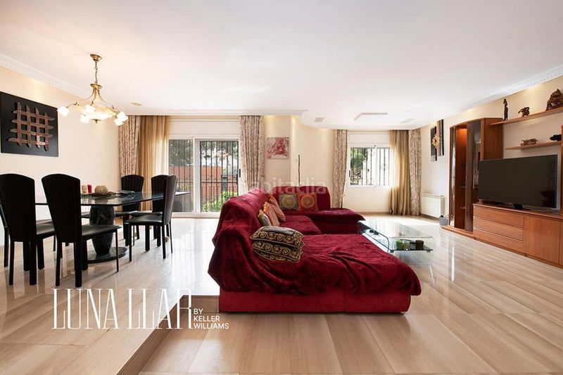 Foto a32e1ce2-60a2-48c3-8693-0efd34d1f88c. Casa amb calefacció aparcament a Montmar Castelldefels