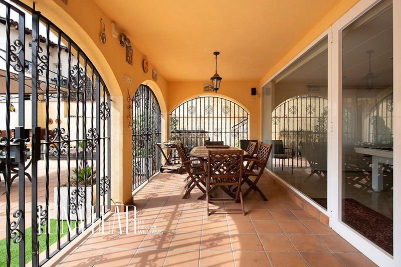 Foto b0e3c3f5-b625-4c69-a433-6707c979b3a2. Casa amb calefacció aparcament a Montmar Castelldefels