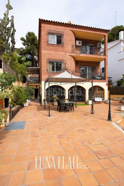 Foto dacbc330-c12a-4be4-bdbf-c305636216cb. Casa amb calefacció aparcament a Montmar Castelldefels