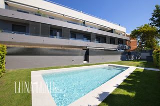 Pis a Passeig Maragall. Piso obra nueva en montemar bajo, con terraza, piscina y parking
