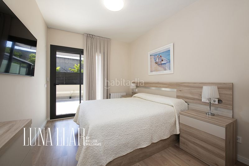 Foto c704b767-ab27-4e79-855a-2573ebf2969c. Pis amb aparcament piscina a Passeig Maragall Gavà