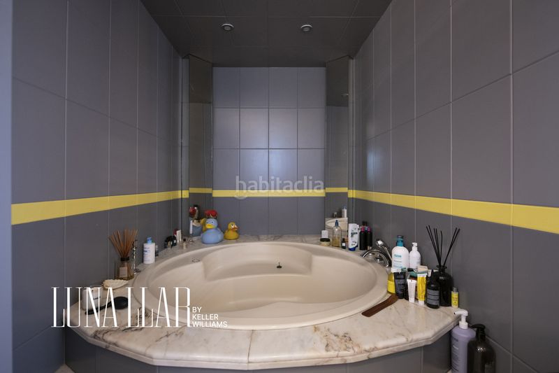 Foto c5829000-bc5d-40b1-9bdd-68613ac0b266. Casa amb aparcament piscina a Bellamar Castelldefels