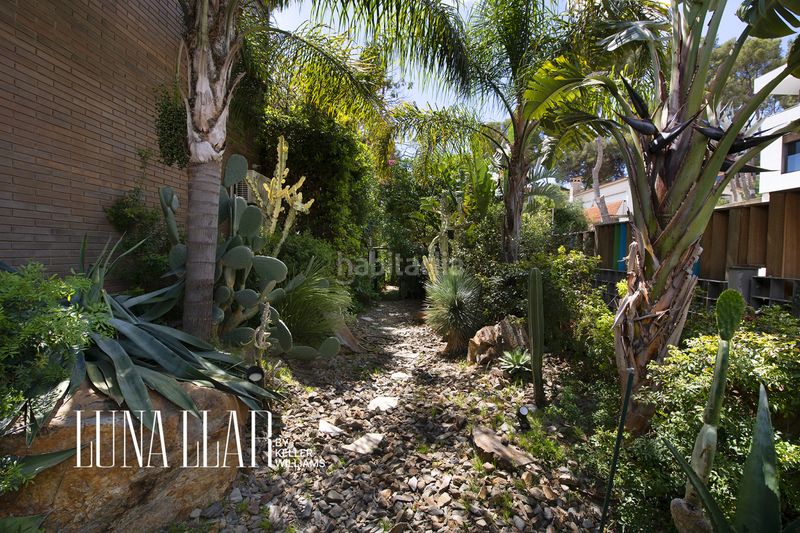 Foto e31e9672-2ac3-4012-920e-daee28a8c9c9. Casa amb aparcament piscina a Bellamar Castelldefels