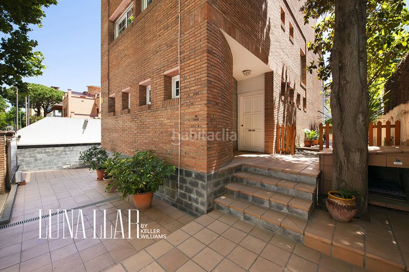 Foto 13b77944-4542-4771-a08b-94b4e21b245c. Casa amb calefacció aparcament piscina a Montmar Castelldefels