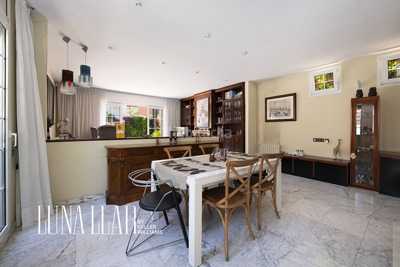 Foto dd441d60-26aa-4404-ae0b-a0e76410f534. Casa amb calefacció aparcament piscina a Montmar Castelldefels