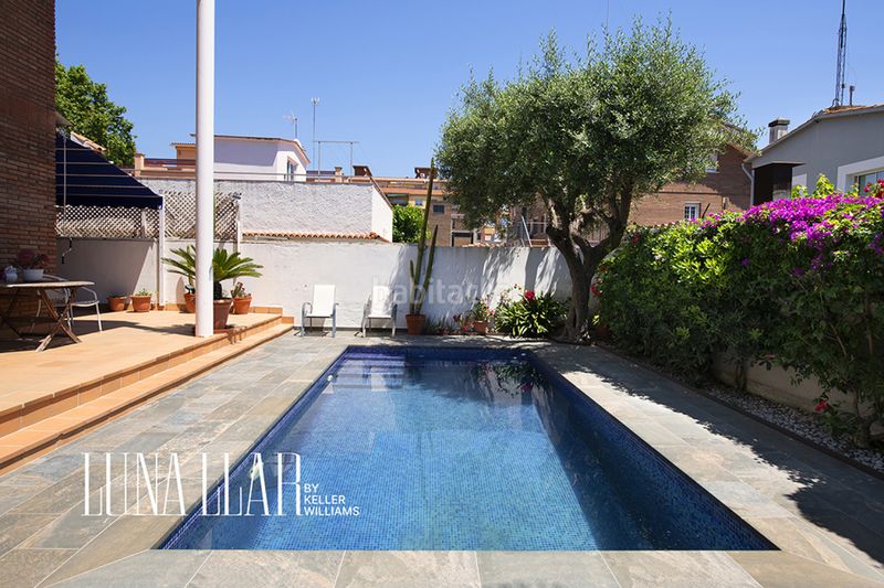 Foto deef3a66-4b54-41ad-915f-37ed4428c2df. Casa amb calefacció aparcament piscina a Montmar Castelldefels