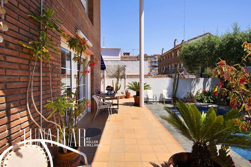 Foto e8a578ec-e03a-4c20-9027-6542066437e9. Casa amb calefacció aparcament piscina a Montmar Castelldefels